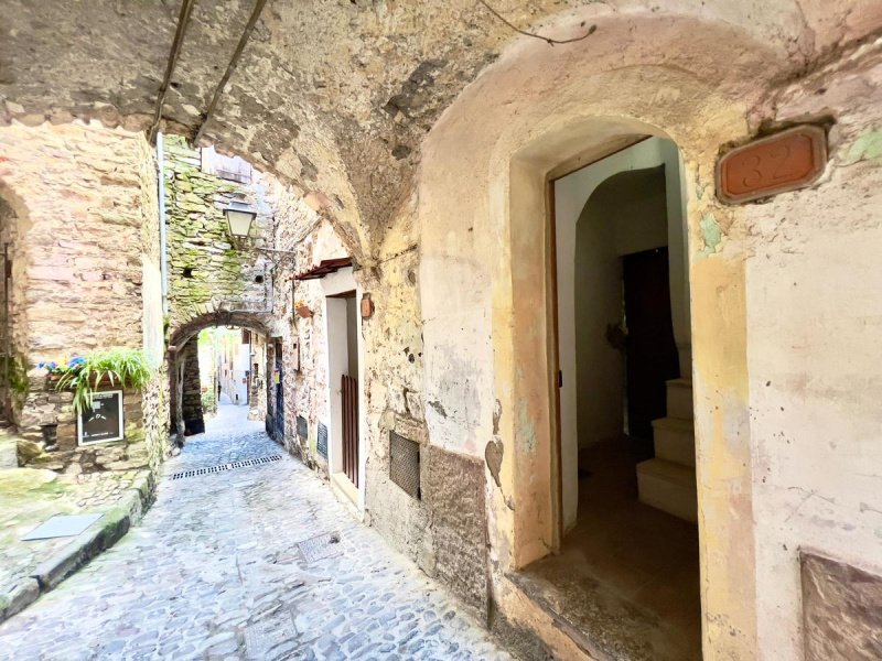 Appartamento a Apricale