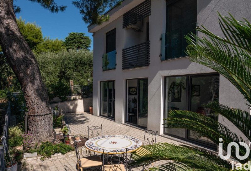 Moradia em Civitanova Marche