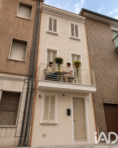Casa independente em Civitanova Marche