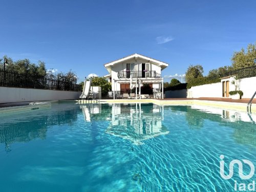 Вилла в Ното