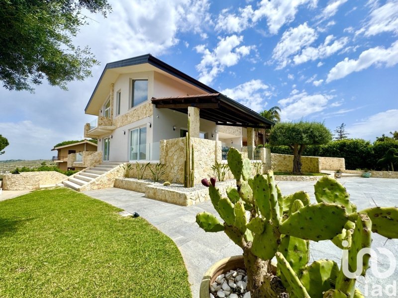 Villa à Avola