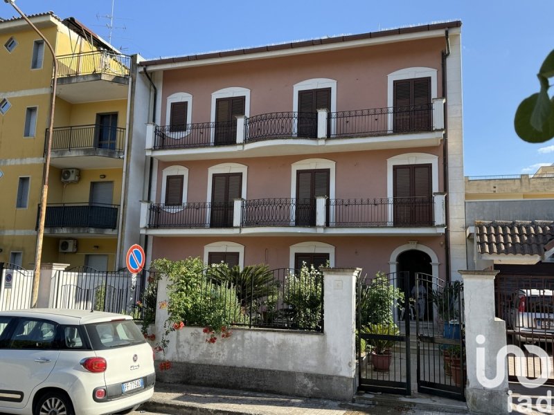 Appartamento a Floridia