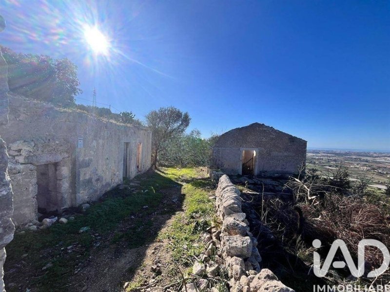 Сельскохозяйственный участок в Комизо