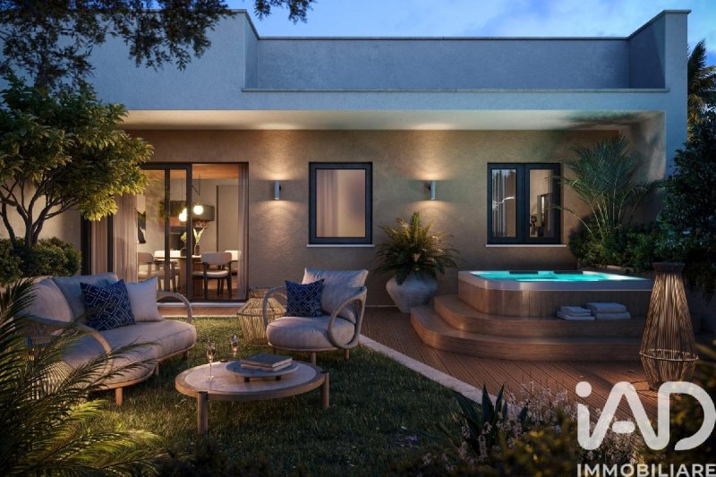 Таунхаус в Авола