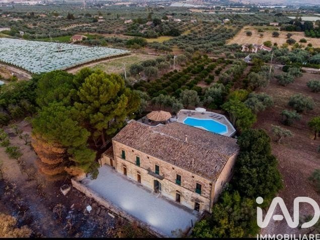 基亚拉蒙特古尔菲乡间房屋