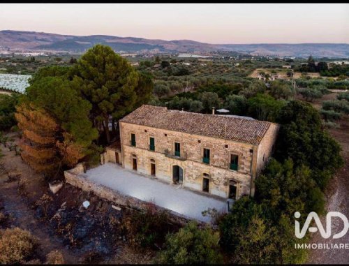 基亚拉蒙特古尔菲乡间房屋