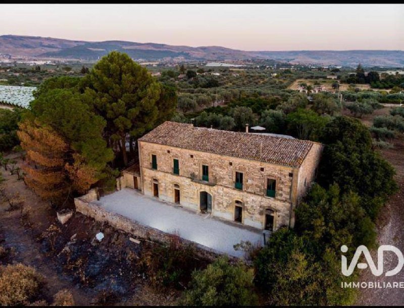 基亚拉蒙特古尔菲乡间房屋