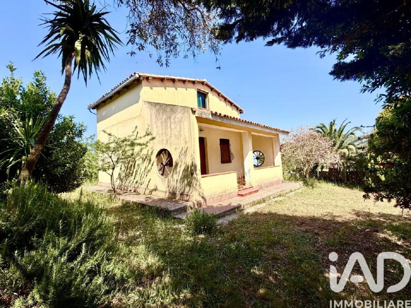 Villa i Avola
