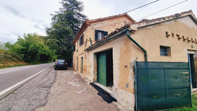 Detached house in Arcevia