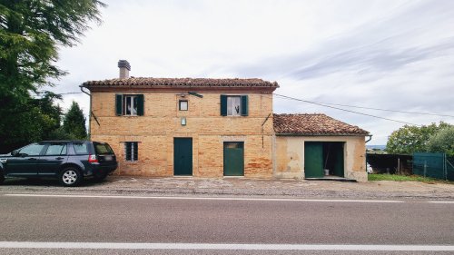 Detached house in Arcevia