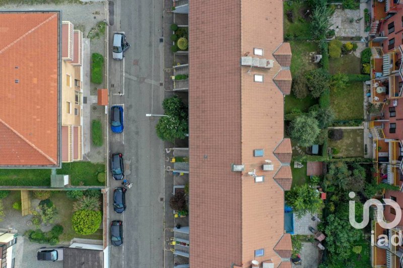 莱伊尼联排别墅