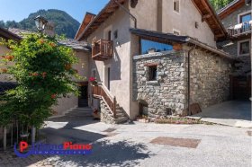 Terraced house in Valpelline