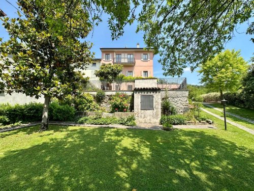 Casa de campo em Monzambano