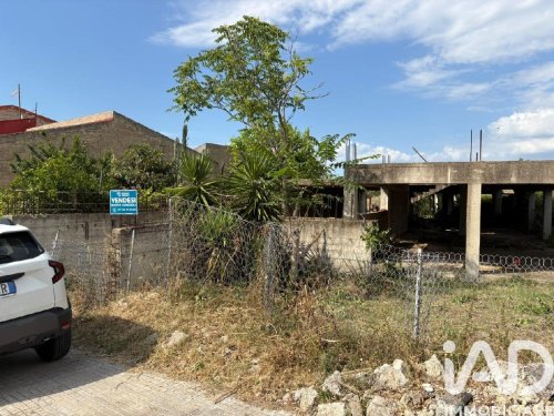 Building plot in Tissi