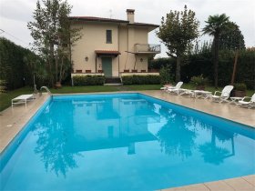 Villa in Forte dei Marmi