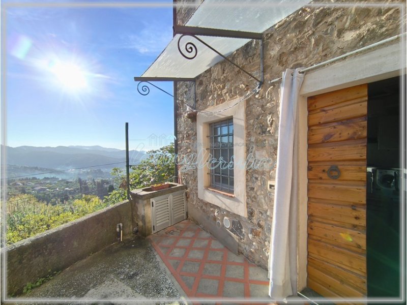 Einfamilienhaus in Massarosa