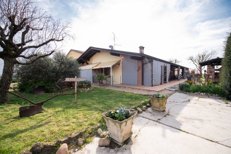 Klein huisje op het platteland in Castiglione delle Stiviere