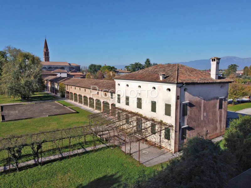 Inmueble comercial en Castelfranco Véneto