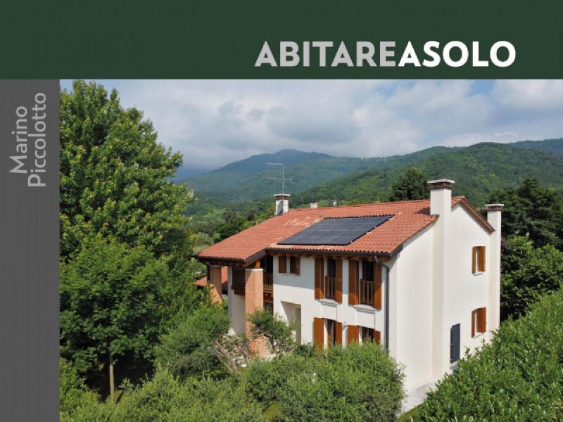 Villa à Cavaso del Tomba