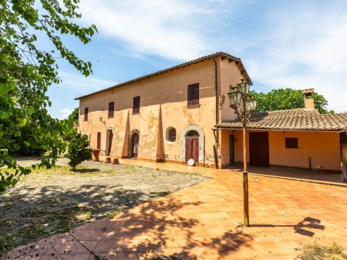 Historisches Haus in Castel Sant'Elia
