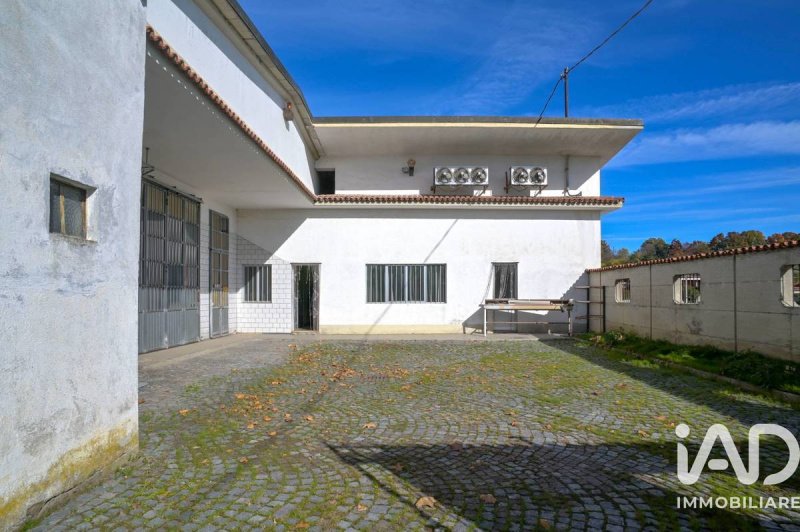 Edifício comercial em San Carlo Canavese