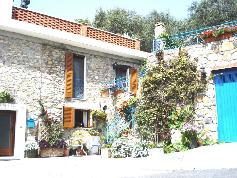 Huis op het platteland in Diano San Pietro