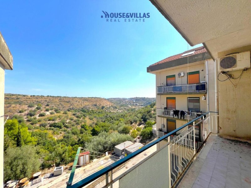 Apartment in Noto