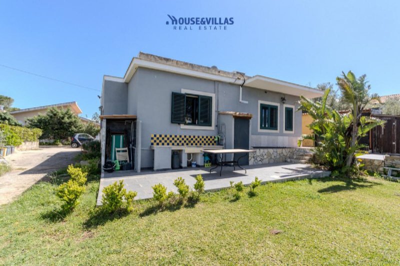 Villa in Avola