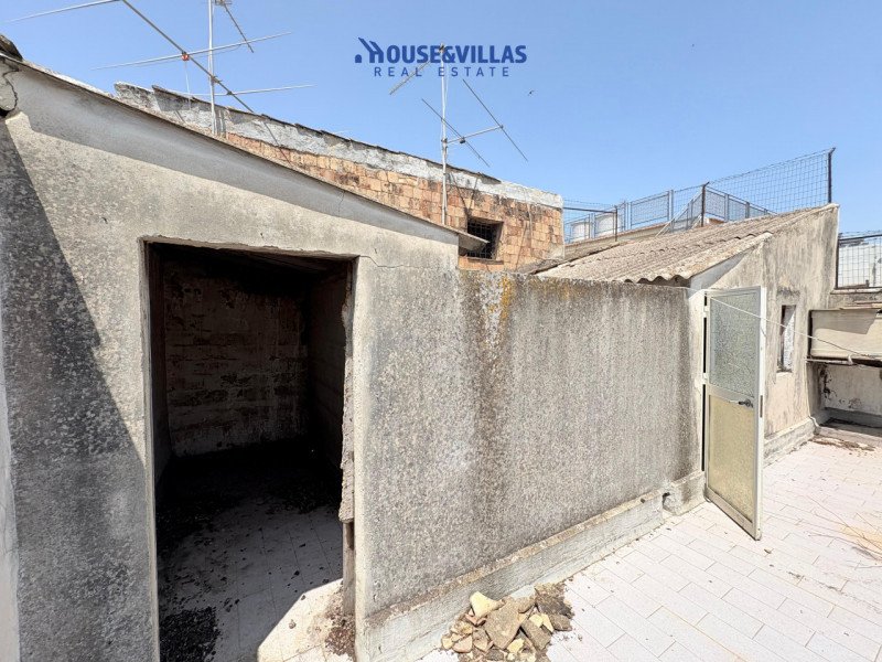 Дом в Авола