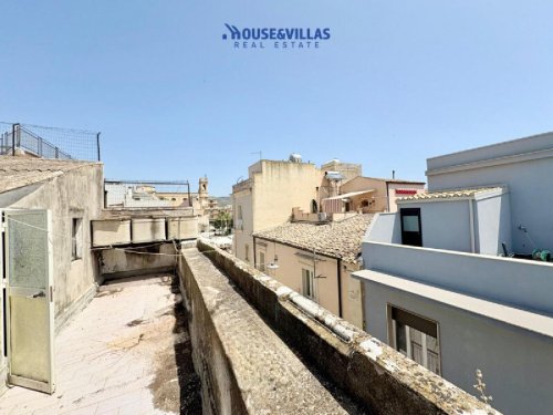 Дом в Авола