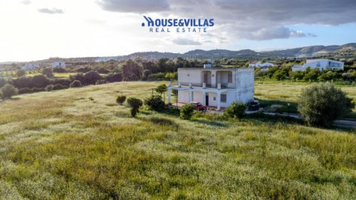 Вилла в Авола