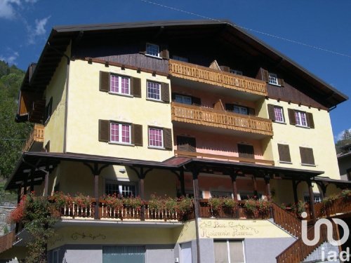 Многоквартирный дом в Вецца-д'Ольо