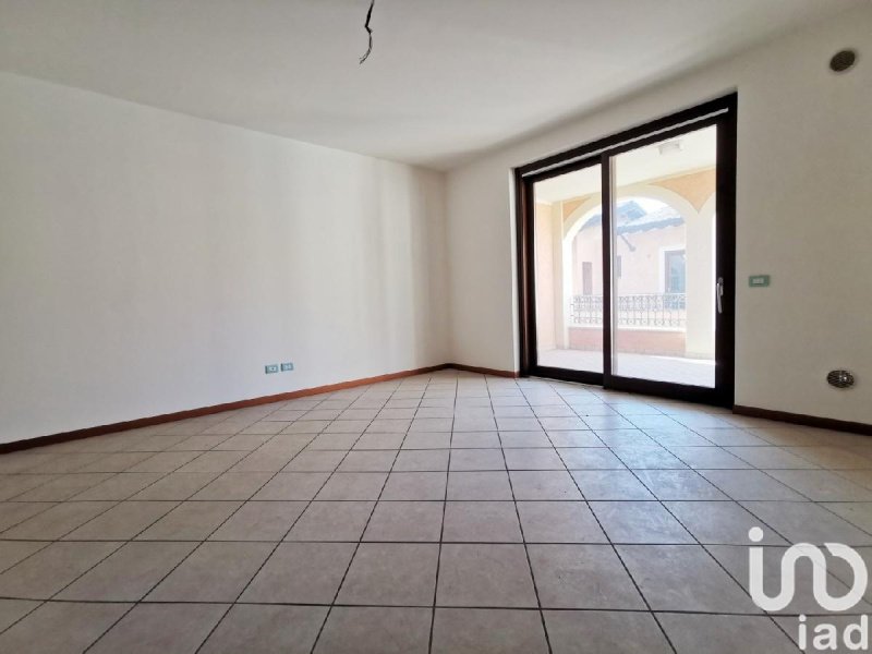 托斯科拉诺-马德尔诺公寓