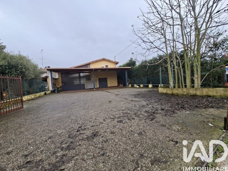 Commercial property in Lonato del Garda