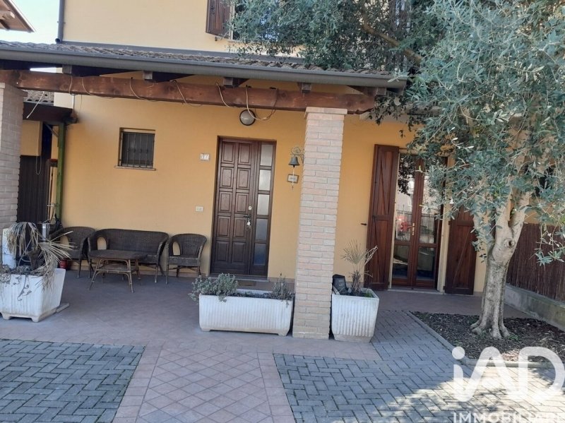 Villa en Pieve del Cairo