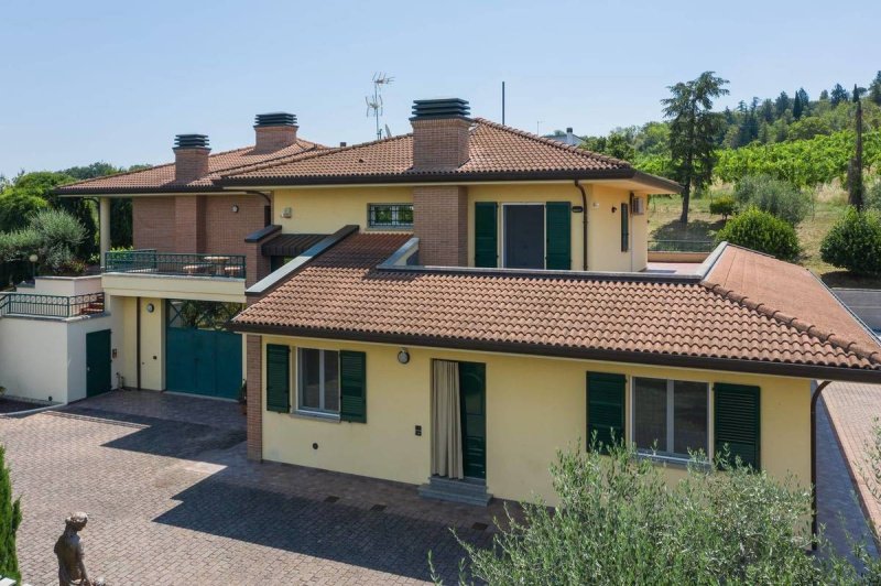 Villa en Santarcangelo di Romagna