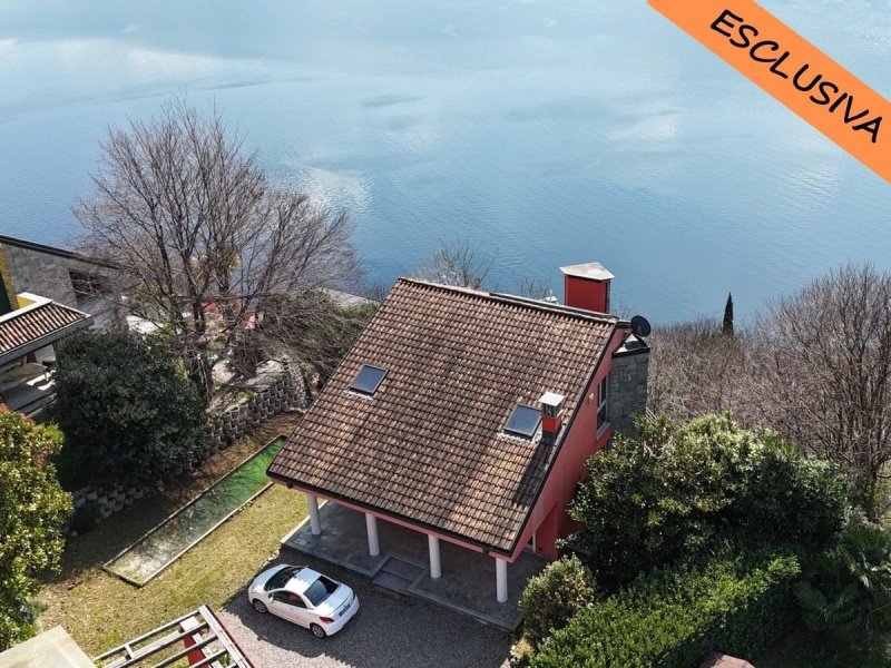 Villa in Oggebbio