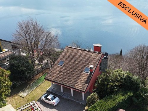 Villa i Oggebbio