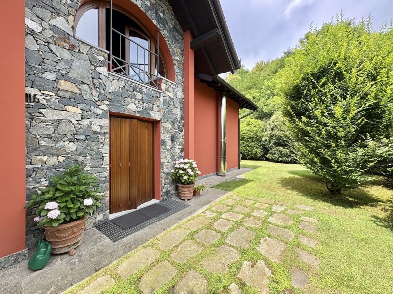 Einfamilienhaus in Leggiuno