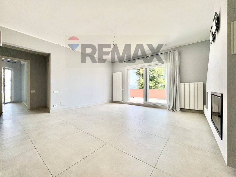 Wohnung in Oggebbio