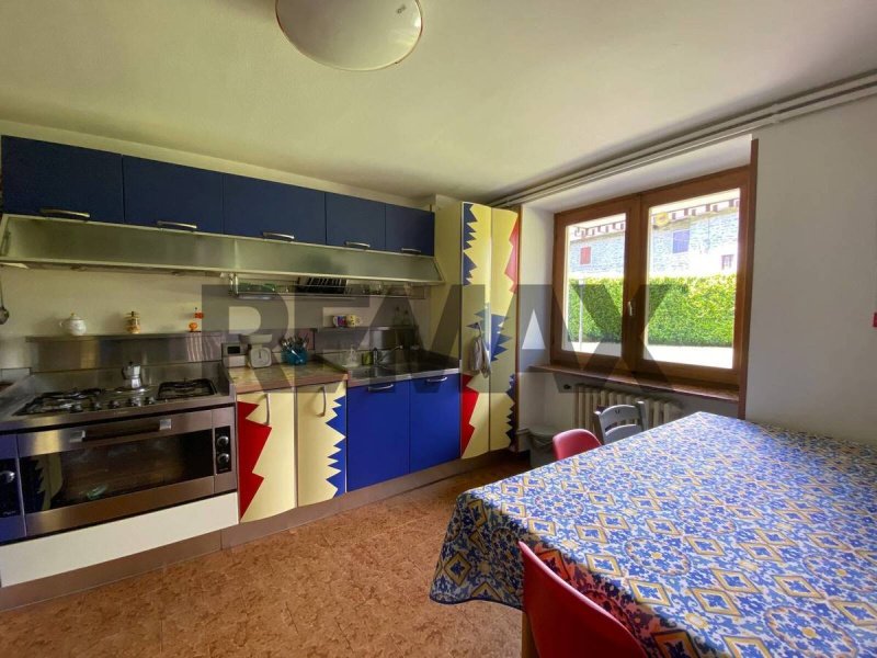 Half-vrijstaande woning in Gignese