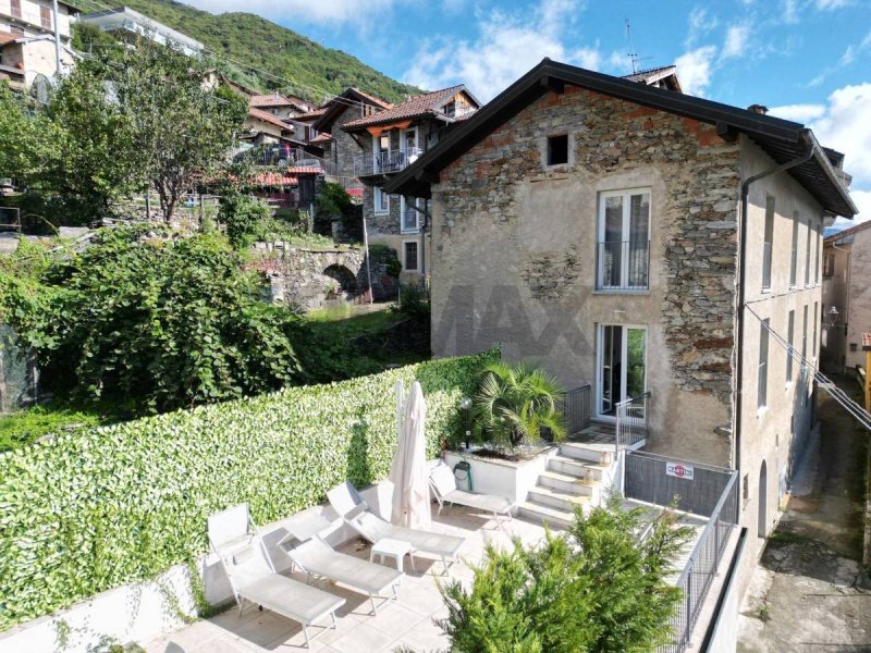 Casa indipendente a Oggebbio