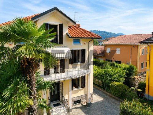 Semi-detached house in Baveno