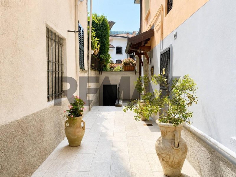 Apartamento em Stresa