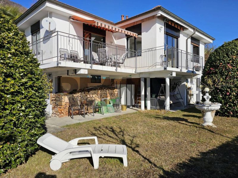 Vrijstaande woning in Oggebbio