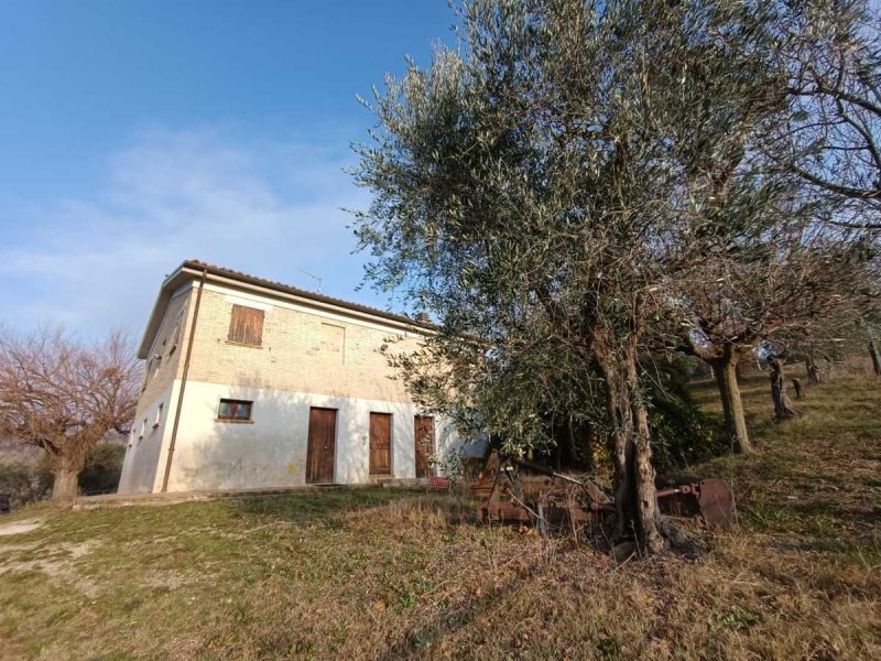 Ferme à Trecastelli