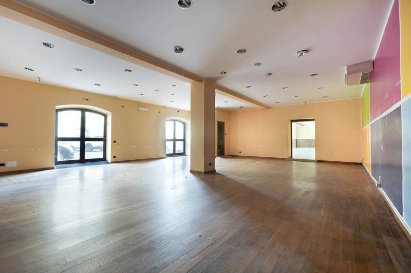 韦特腊拉商业房产