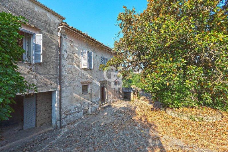 Moradia em Carbognano