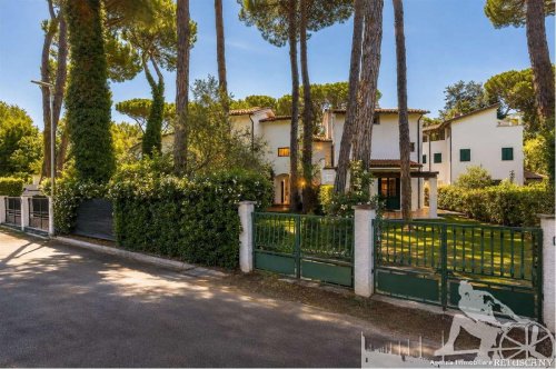 Villa in Forte dei Marmi