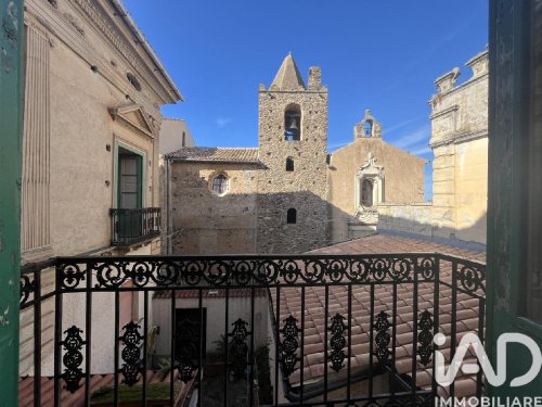 Apartamento em Longobardi